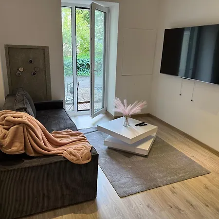 Lilly Apartment