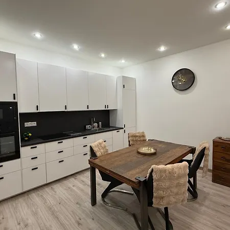 Lilly Apartment *